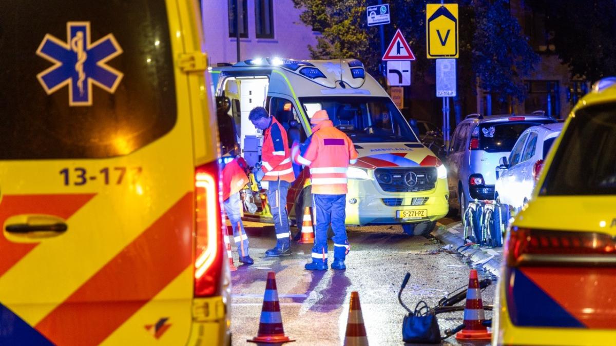 Code geel vanwege zware windstoten • Automobilist aangehouden na aanrijden fietser