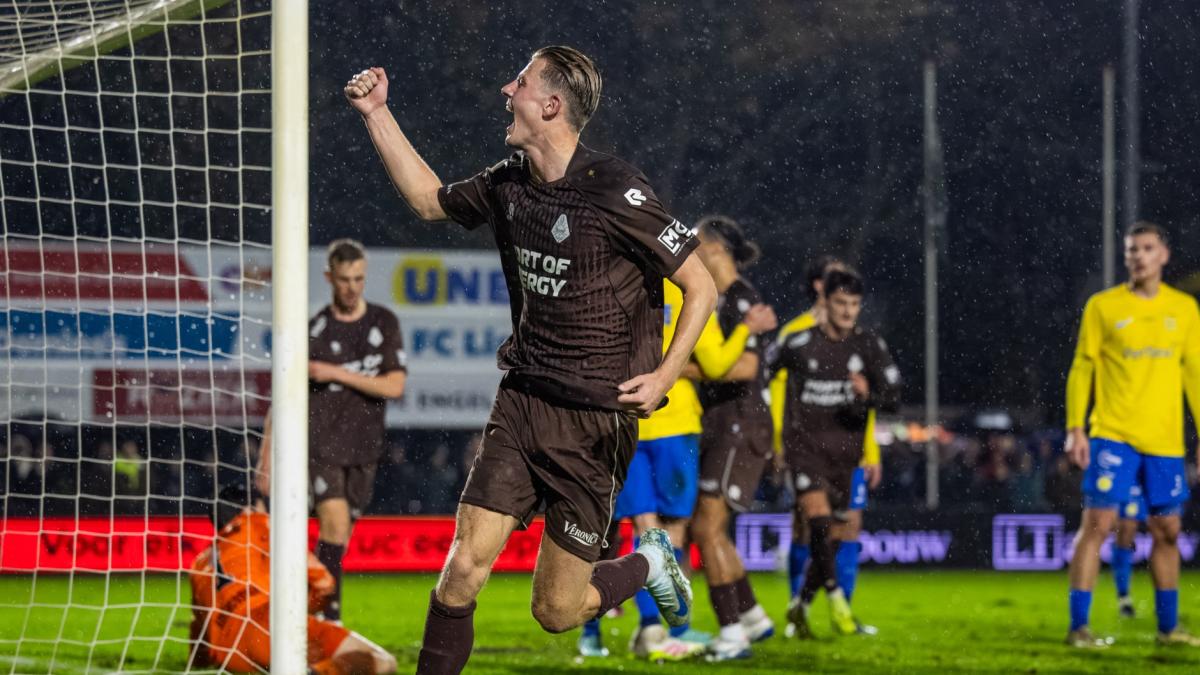 ??Hattrick voor Telstar-spits Zonneveld • FC Volendam schakelt reuzendoder uit