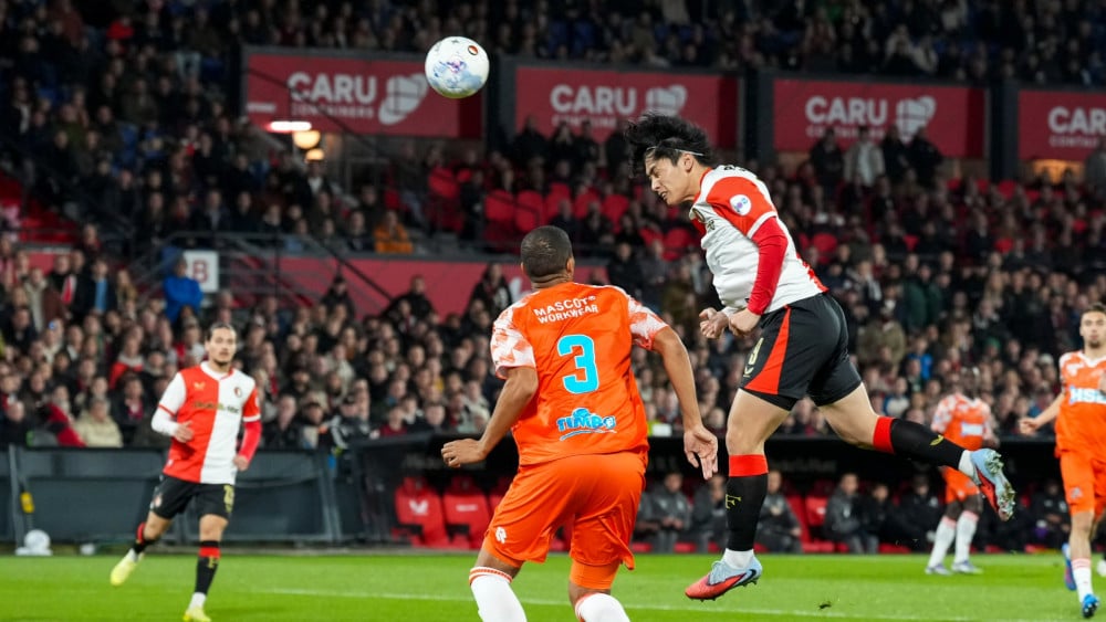 🔴 FC Volendam start met Esajas tegen Feyenoord in De Kuip • Ajax blijft steken op gelijkspel