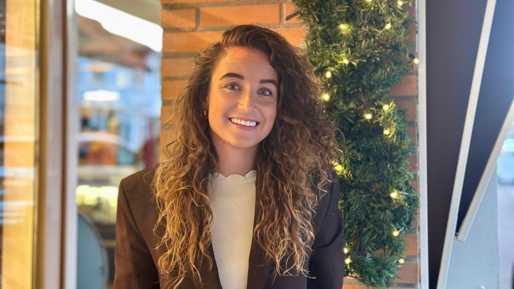 Na 'naar gevoel' bij stille begrafenissen: Maxime regelt kerstdiner voor eenzame ouderen