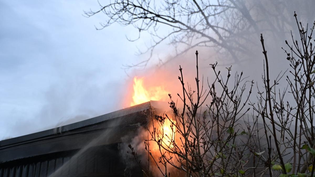 Veel rook bij brand op vakantiepark in Oost-Graftdijk