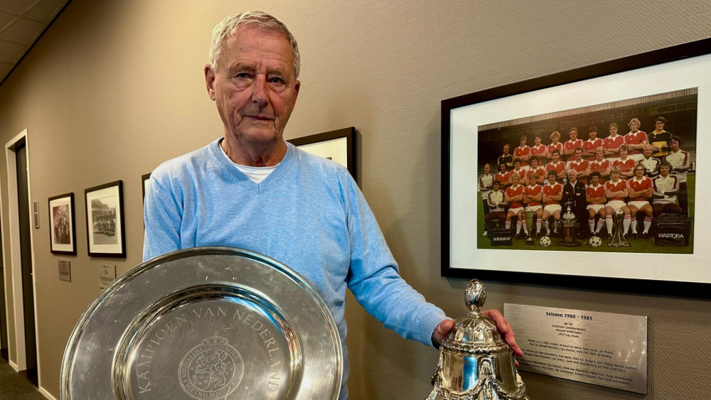 Na PSV-dreun is AZ-icoon Hovenkamp zeer tevreden met derde plek: "Dan zal ik juichen"