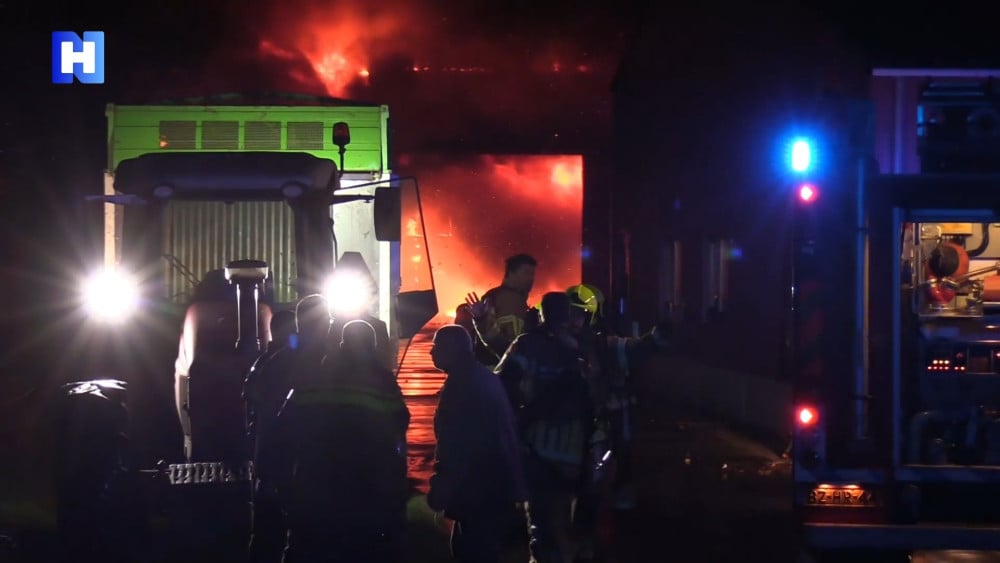 Geen treinen tussen Haarlem en Alkmaar • Grote brand bij agrarisch bedrijf Oosterend