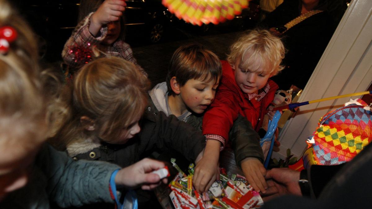 Kinderen in Haarlem beroofd tijdens Sint Maarten, één slachtoffer naar ziekenhuis