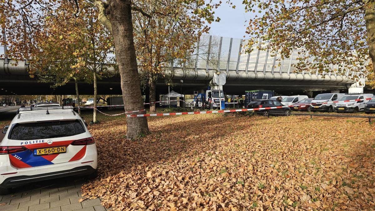 Dode vrouw (38) in gracht Heemstedestraat lag waarschijnlijk al dagen in het water