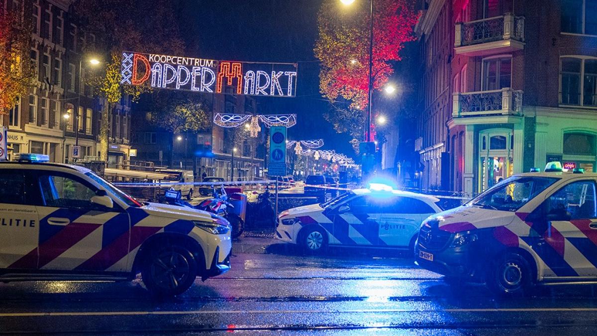 Man gewond bij schietpartij Dapperstraat in Amsterdam