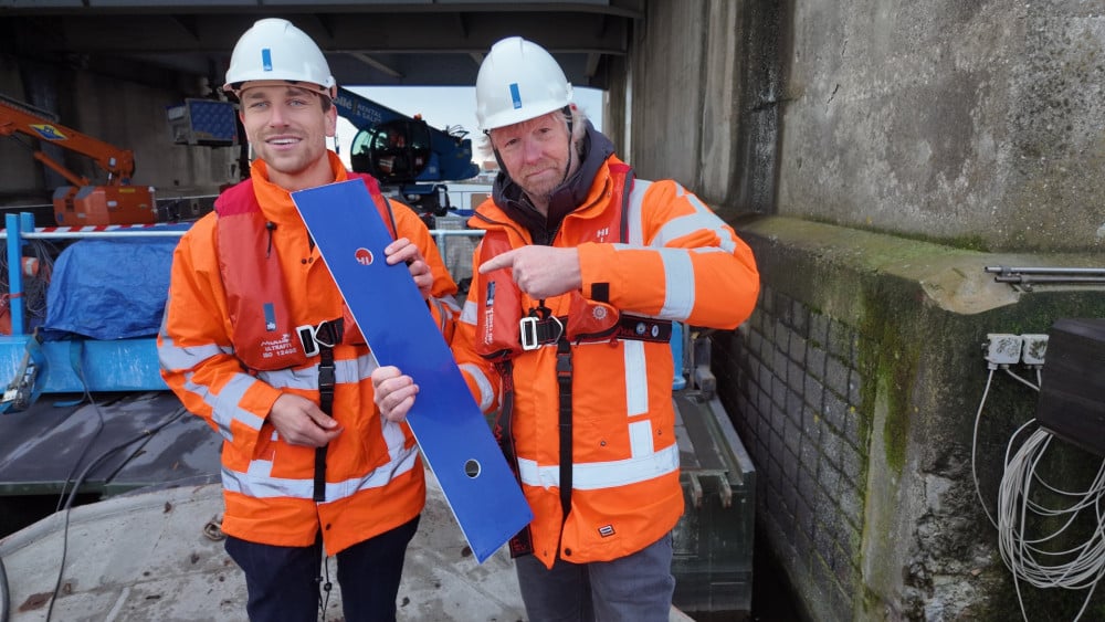 Coenbrug eindelijk stiller door duizenden magneten