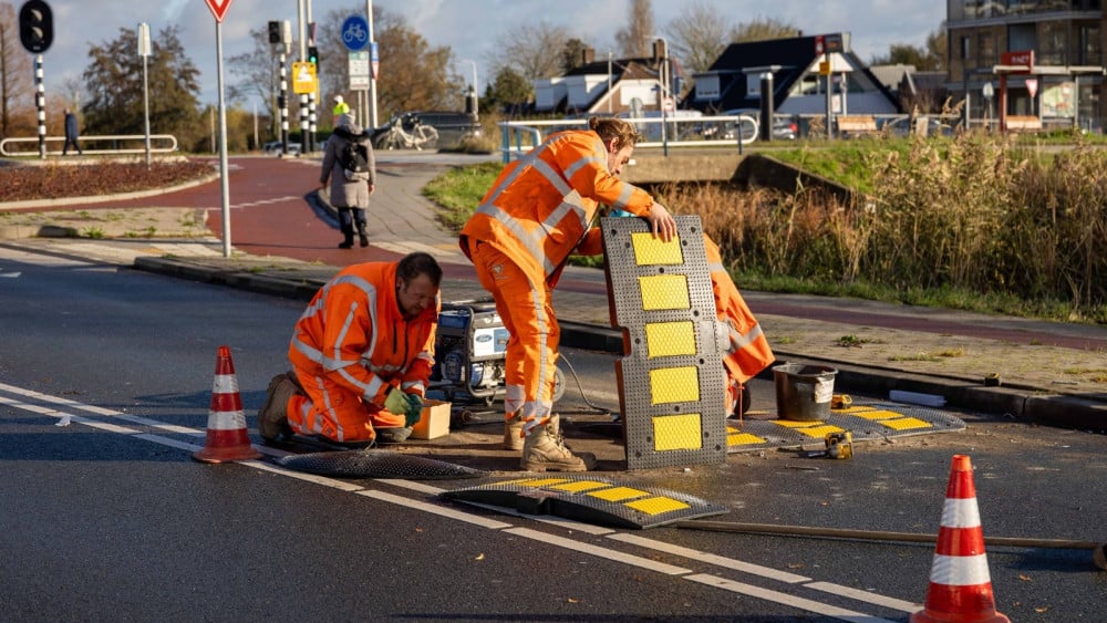 Angst voor volgend ongeluk blijft ondanks nieuwe drempels bij Aalsmeerse rotonde