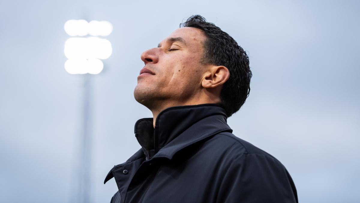 Telstar met twee wijzigingen begonnen tegen Feyenoord • FC Volendam strijdend ten onder bij PSV