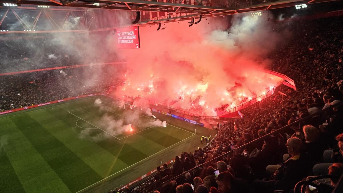 ?? Heftig vuurwerk legt Ajax - FC Groningen al langere tijd stil