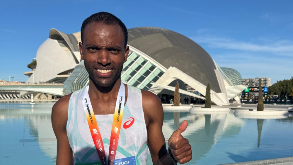 Filmon Tesfu verbaast sportwereld met historische prestatie op de marathon Nieuws