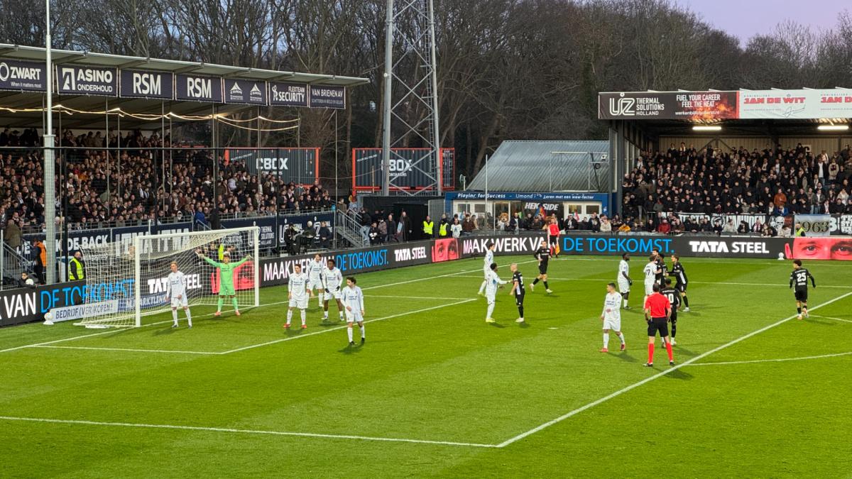 ?? Zonnige omstandigheden voorafgaand aan Telstar - NEC • Volendam naar Groningen