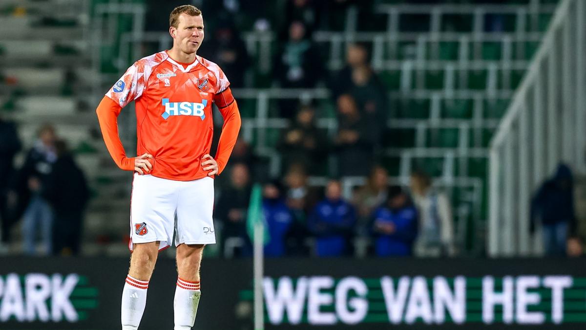 ?? Tiental FC Volendam beleeft frustrerende avond • Telstar blijft steken op gelijkspel
