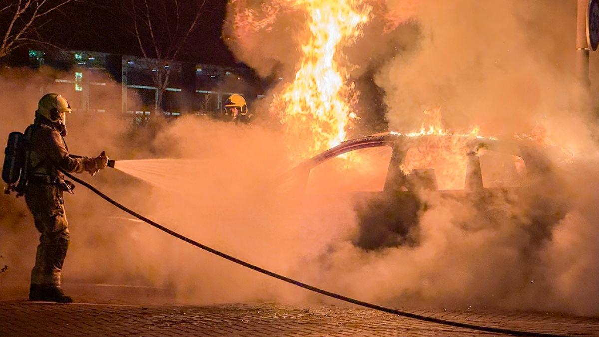 Haarlem getroffen door serie nachtelijke autobranden