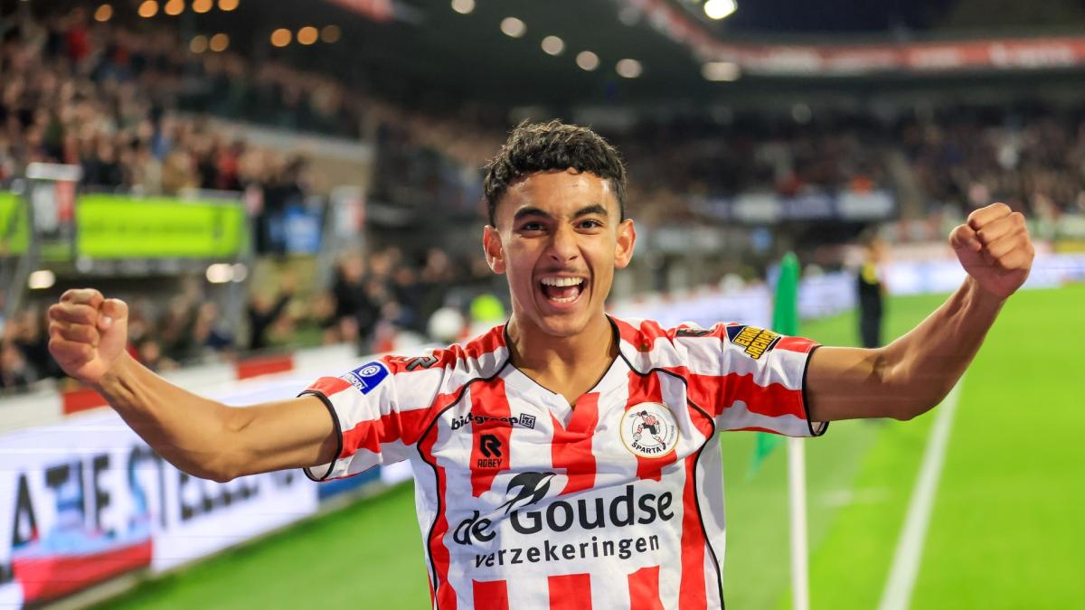 Waarom komt AZ uit bij Ayoub Oufkir als nieuwe aanwinst?