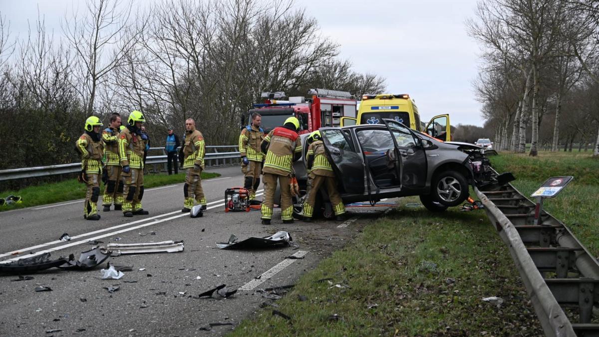 Meerdere gewonden bij frontale botsing op N245 bij Dirkshorn