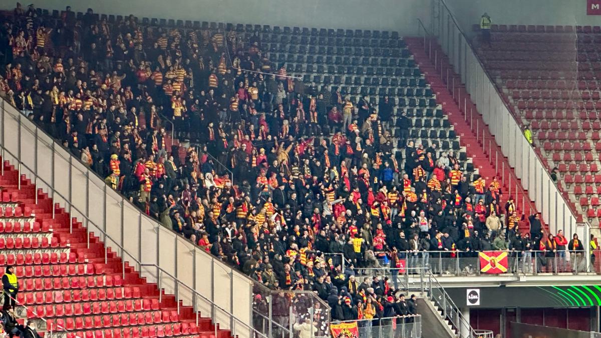 Twee aanhoudingen en een noodbevel in Alkmaar rondom AZ-wedstrijd