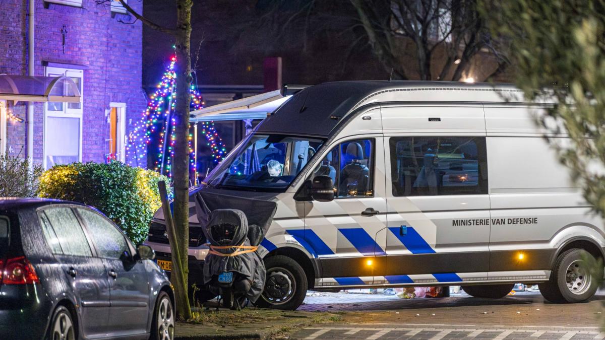 Ruim 1100 kilo vuurwerk in woning Weesp: 'Een vonkje kan desastreuze explosie veroorzaken'