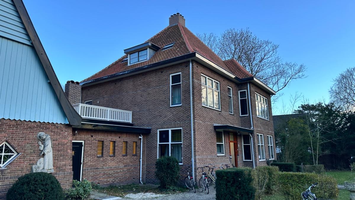 Na een roerig jaar met jongens, hoopt COA op een rustig jaar met meisjes in Aerdenhout