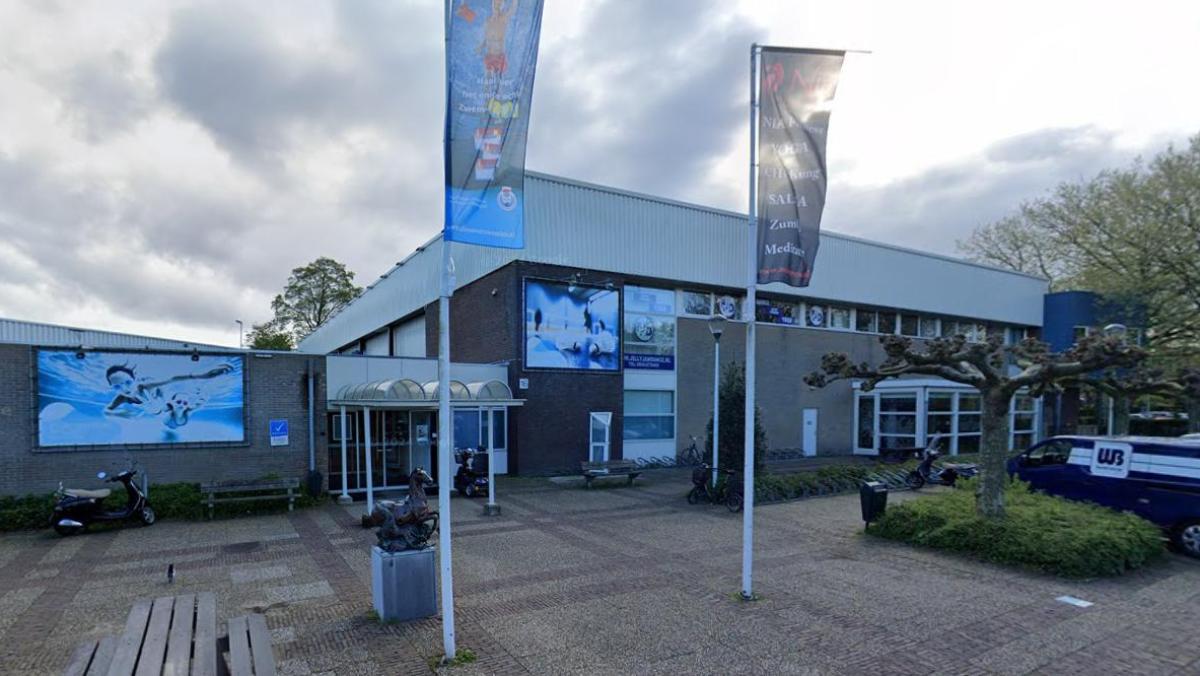 Sportlocaties in Gooise Meren uit voorzorg dicht vanwege sneeuw op daken