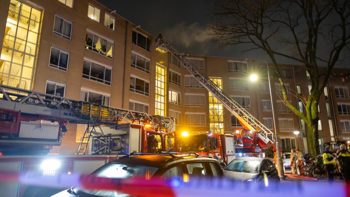 Gewonde bij nachtelijke woningbrand in Amsterdamse Spaarndammerbuurt