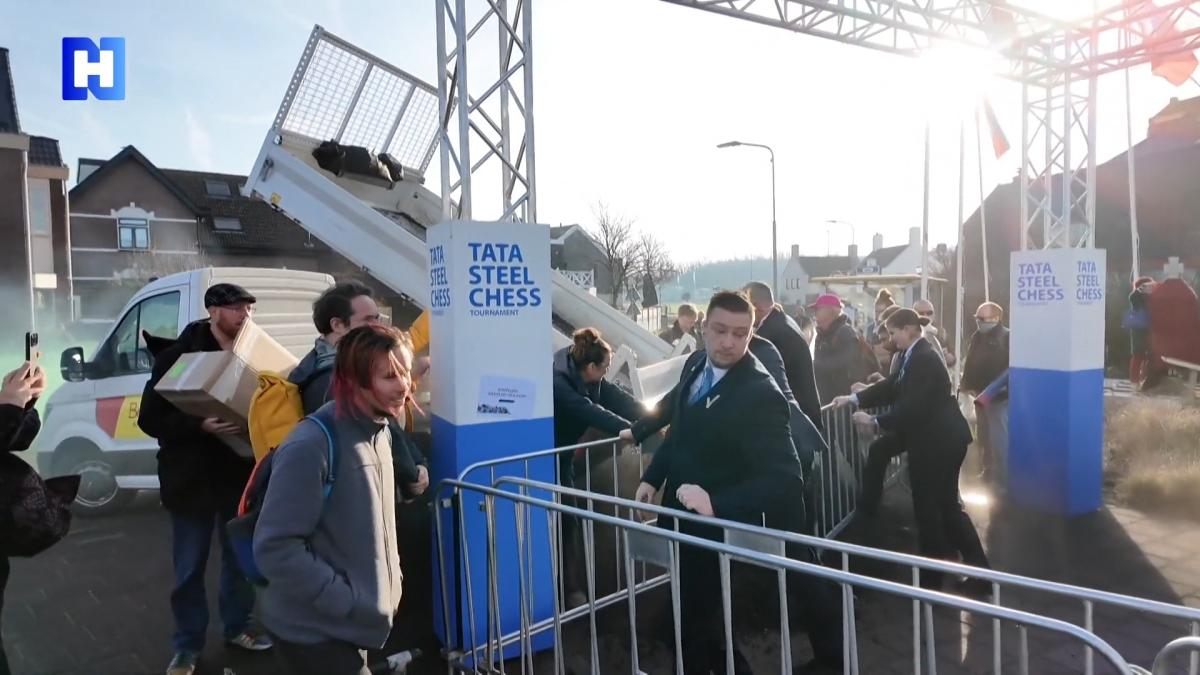 Protest zorgt voor frustratie én begrip bij amateurschakers Tata Steel Chess