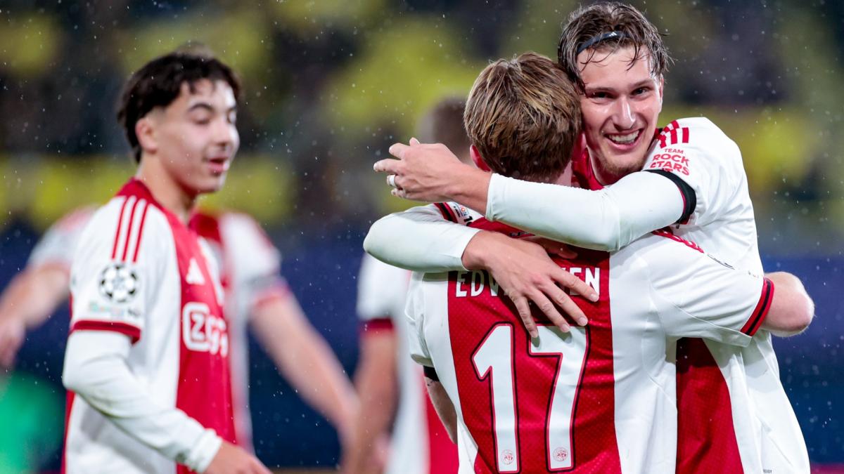 ?? Ajax knokt zich naar zege op Villarreal • Volendam treft NEC in de beker