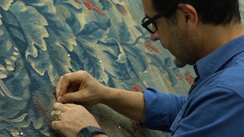 Memarian family makes royal carpets: formerly in Iran, now in the Netherlands