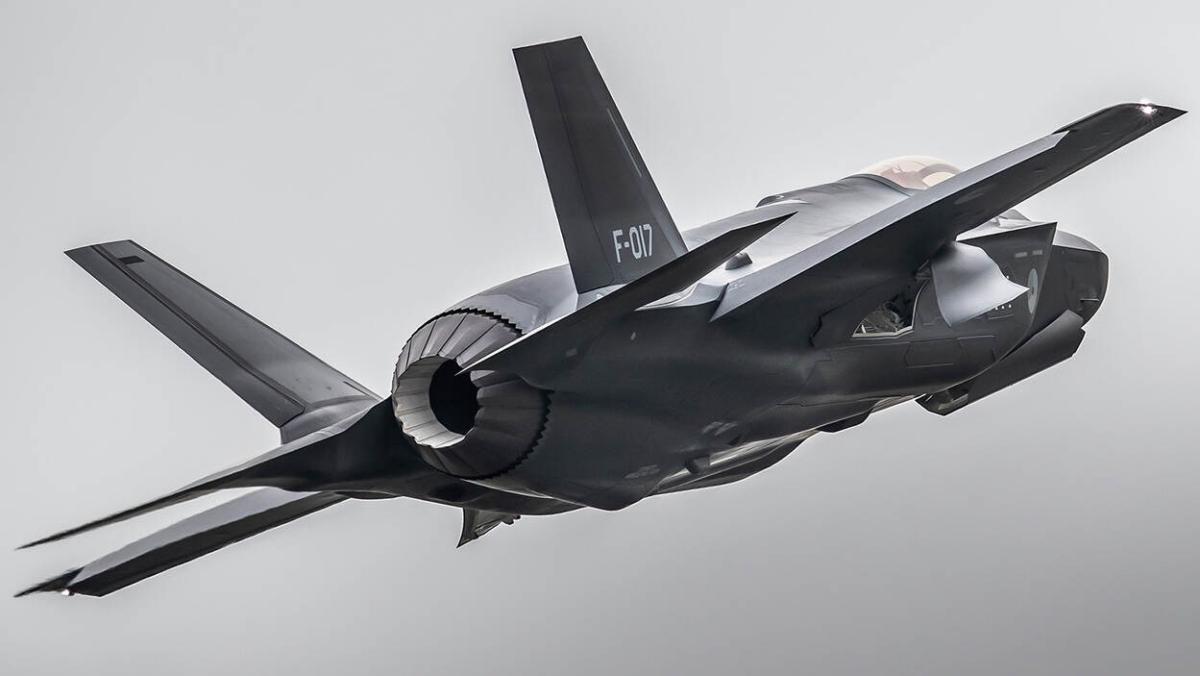 Kijk terug: Defensie oefent met F-35's op Schiphol