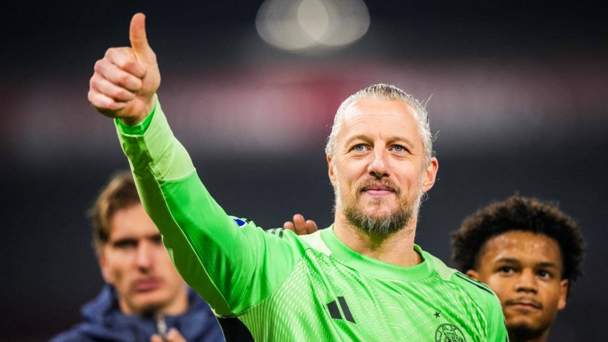 Ajax-keeper Remko Pasveer gaat oude liefde Heracles helpen tegen degradatie
