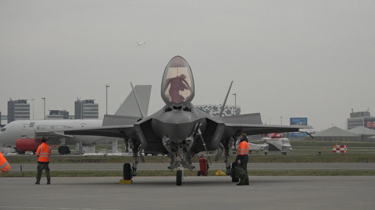 Waarom de F-35’s tijdens oefening rond Schiphol niet te zien waren op Flightradar24