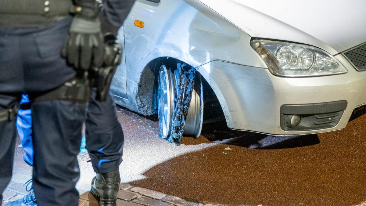 Man onder invloed crasht na rit op kapotte banden in uitgaansgebied Castricum