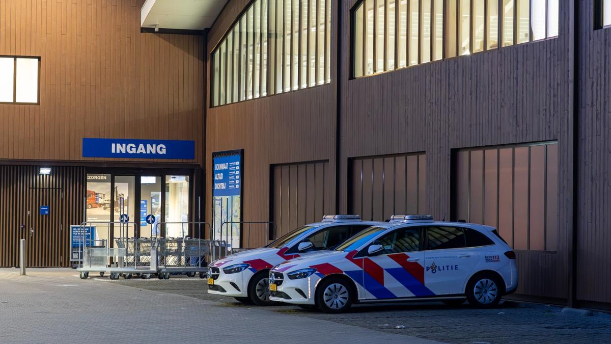 Overval op groothandel in bouwmaterialen in Amsterdam Nieuw-West