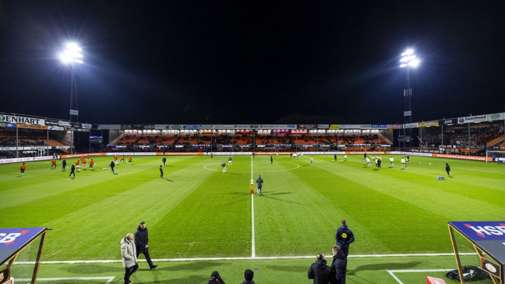 ? FC Volendam ontvangt koploper PSV • Volg de wedstrijd hier