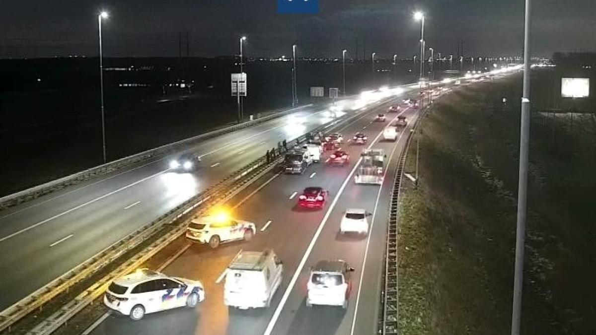 Flinke vertraging op A9 van Uitgeest naar Amsterdam door ongeluk met zeven auto's