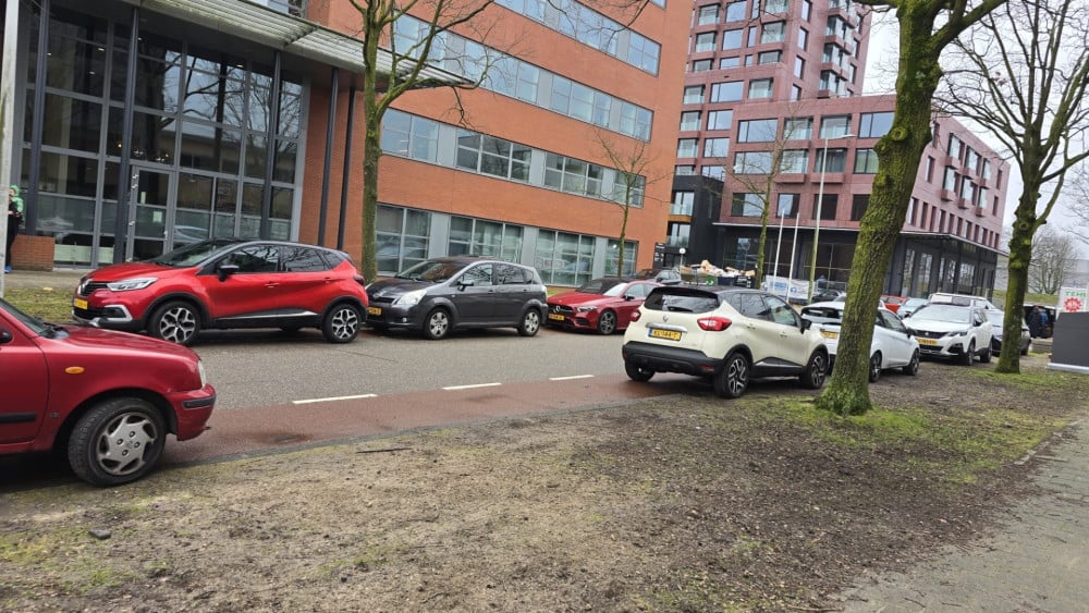 Municipality refuses to intervene in residential parking chaos: Residents must provide their own parking