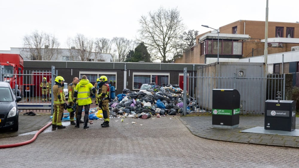 Fietser gewond door aanrijding Koedijk • Zwaar vuurwerk gevonden in Amsterdam