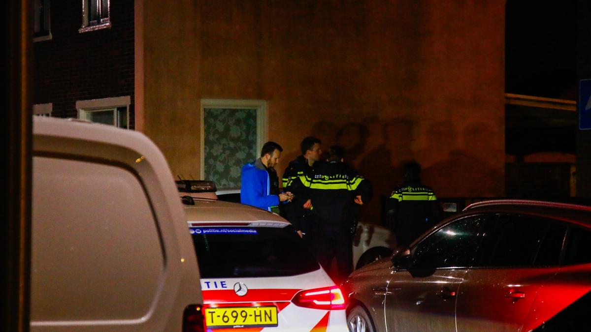 Politieonderzoek in Velsen-Noord na melding bedreiging, man (39) aangehouden