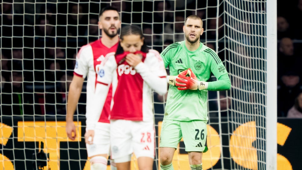 Teruglezen: Ajax op het tandvlees naar gelijkspel tegen NEC • FC Volendam verliest degradatieduel in Breda