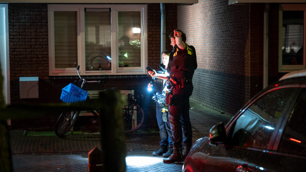 Firearm drawn during home robbery in Noord