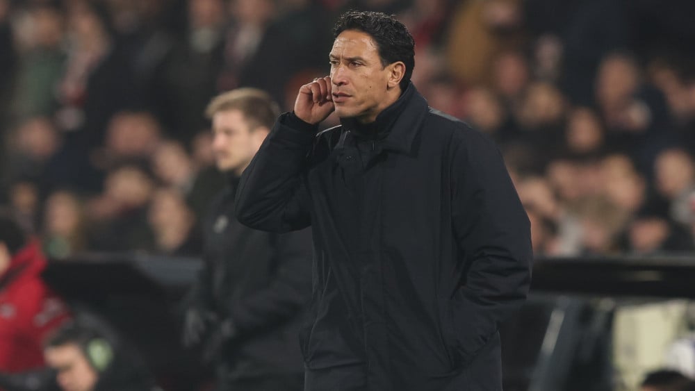 Zit de nieuwe trainer van AZ donderdag op de tribune? "Heb kaartjes gekregen"