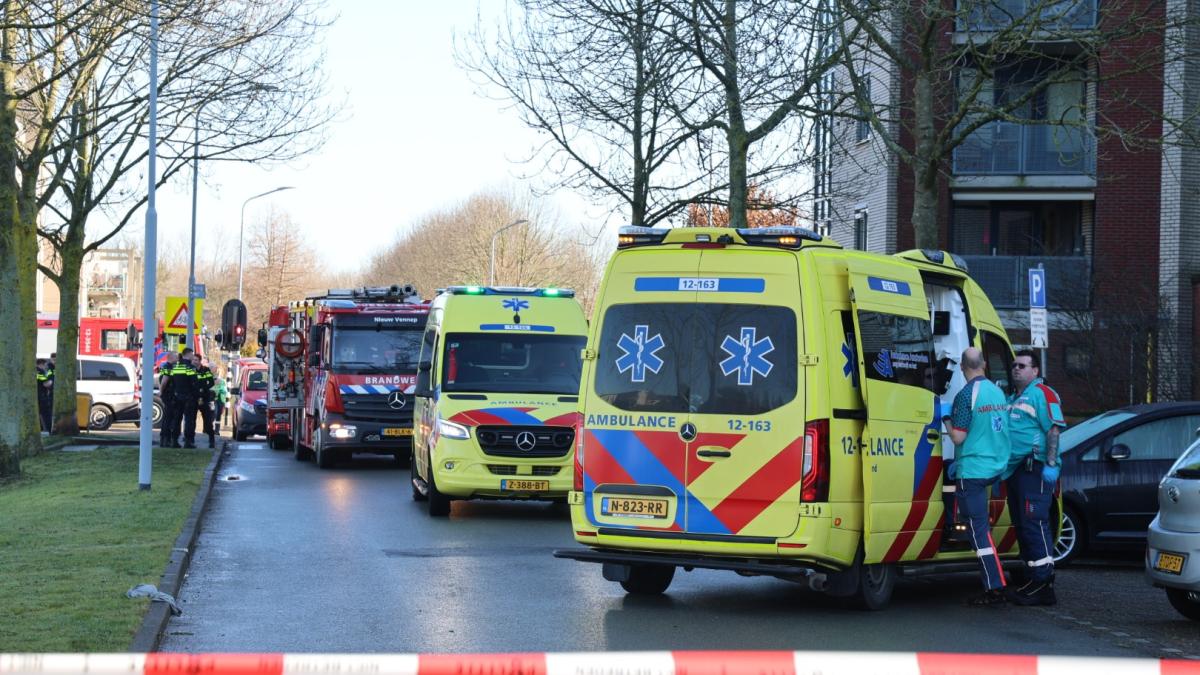 Twee minderjarigen opgepakt na auto-inbraak • Grote brand in flat in Hoofddorp