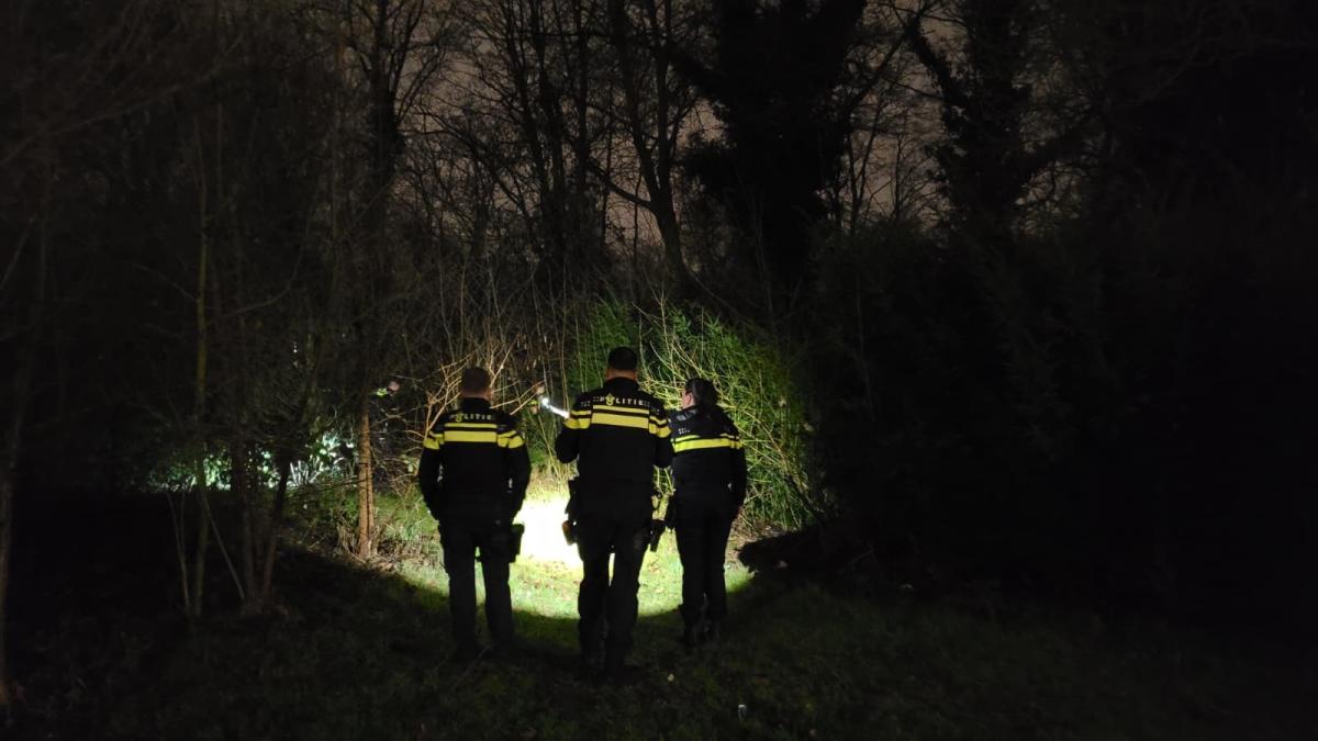 Gijzeling in gevangenis Heerhugowaard, bewaarder neergestoken • Gewonde bij steekpartij in gevangeni