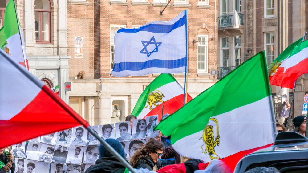Iranians gather at Dam Square after death of Khamenei
