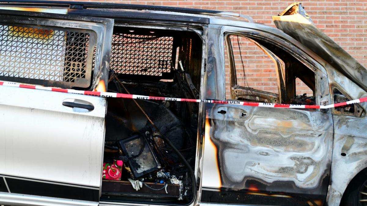 'Explosie' Tata Steel blijkt afvalstorting • Man uit Huizen opgepakt voor drugshandel