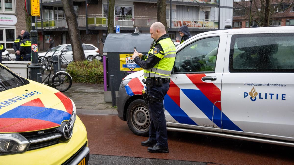 Vrouw (22) uit Heerhugowaard verdacht van steekpartij bij pont • Kind gewond na aanrijding