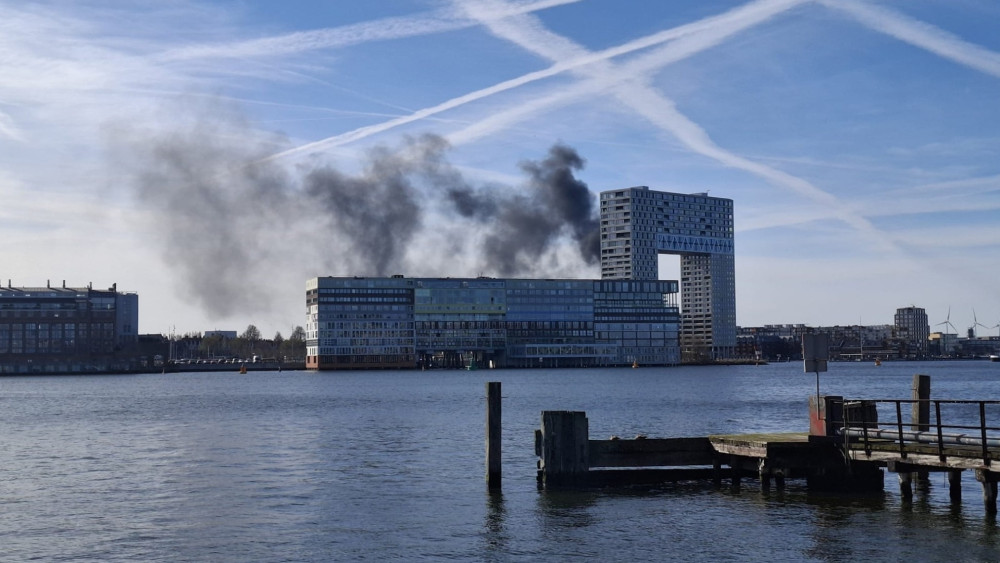 Large plume of smoke from burning scooters in Amsterdam-Westpoort