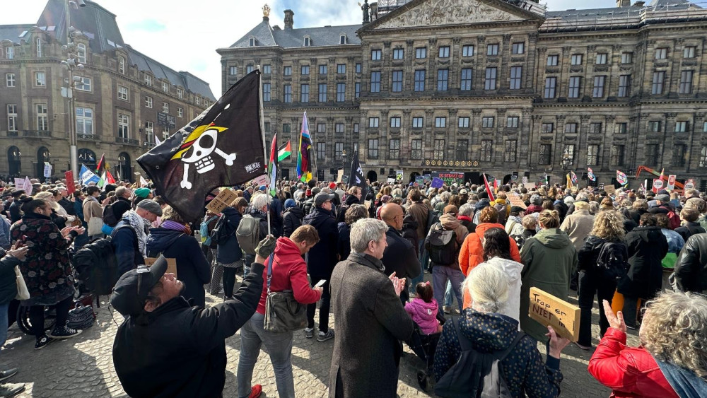 Hundreds participate in demonstration against racism and discrimination