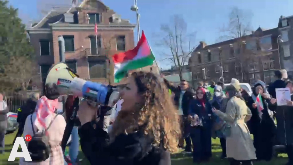 Dozens protest for Iran at US consulate on Museumplein: We don't want your war