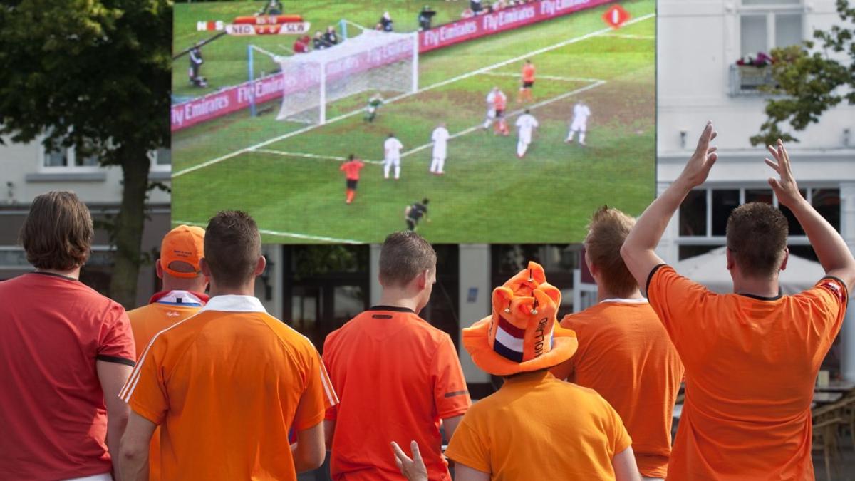 Geen WK voor tientallen Alkmaarders door langdurige kabelstoring: 